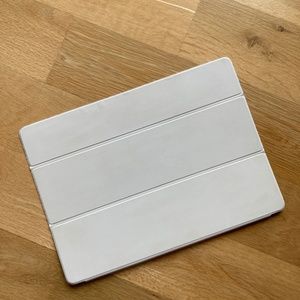 iPad Pro Vegan Suede Smart Folio Cover by Apple White EUC